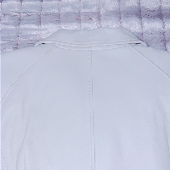 Pamela McCoy White‎ Leather Jacket with Vintage Perforations - Picture 13 of 16